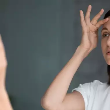 Ρυτίδες στο μέτωπο | Τα προϊόντα και οι θεραπείες που τις λειαίνουν