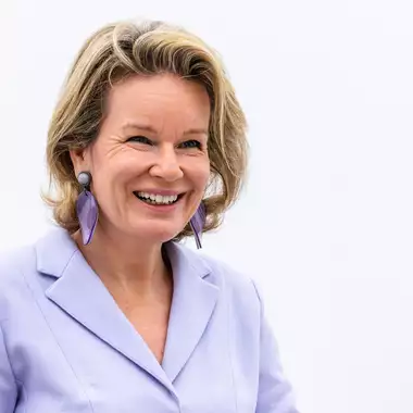 Βασίλισσα Ματθίλδη του Βελγίου | Με μία αναποδιά ξεκίνησε το ταξίδι της στο εξωτερικό