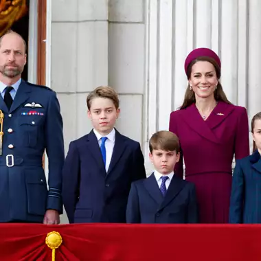 Ο πραγματικός λόγος που ο πρίγκιπας George συνόδευσε την Kate Middleton και τον πρίγκιπα William σε μία ιδιαίτερη δημόσια εμφάνιση