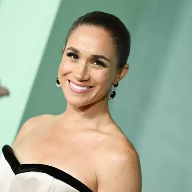 Meghan Markle | Με old hollywood στιλ σε solo εμφάνιση στο Los Angeles