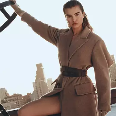 H Meghan Roche φωτογραφίζεται αποκλειστικά για το Harper's Bazaar Greece