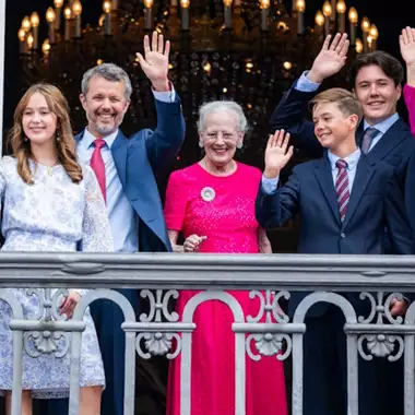 Τhe Crown αλά δανικά | H δανέζικη βασιλική οικογένεια θα αποκτήσει τη δική της τηλεοπτική σειρά