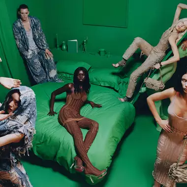 Η νέα καμπάνια της Diesel δοκιμάζει τα όρια της φιλοξενίας