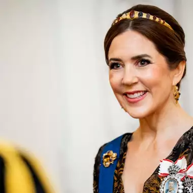 Σε αυτή τη χώρα οι βασίλισσες δεν επιτρέπεται να φορούν τιάρα