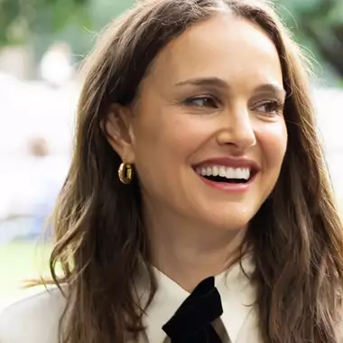 Natalie Portman | Πώς ξεκίνησαν οι φήμες για τη σχέση της με τον Austin Swift και τι συμβαίνει στην πραγματικότητα
