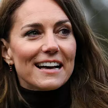 Kate Middleton | Eπαναλαμβάνει το look από τα χρόνια που έβγαινε ραντεβού με τον πρίγκιπα William