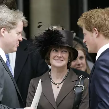 Η επανένωση του βασιλιά Κάρολου με την πρώην φιλενάδα του και αδελφή της Diana