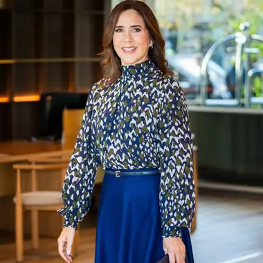 Mary της Δανίας | Με το μάλλινο κοστούμι που δεν πρέπει να λείπει από τη συλλογή καμίας γυναίκας