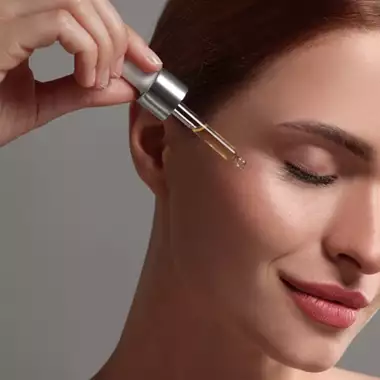 3 έλαια προσώπου που χαρίζουν εφέ botox