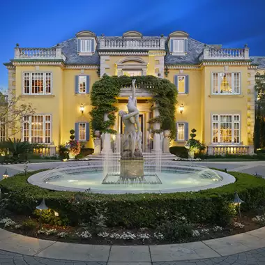 Η έπαυλη του Rod Stewart είναι τόσο εντυπωσιακή όσο και η μουσική του