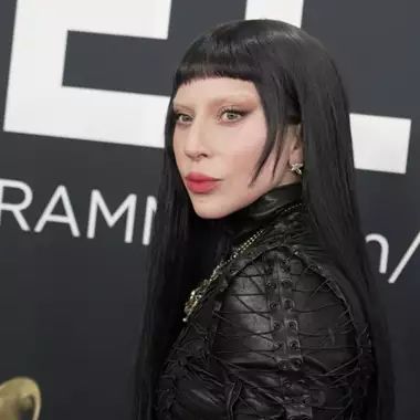Lady Gaga | Η ιστορία πίσω από το κολιέ που επέλεξε στα Grammys