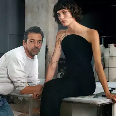 Για τον Pieter Mulier του οίκου Alaïa η δημιουργικότητα είναι η νέα πολυτέλεια