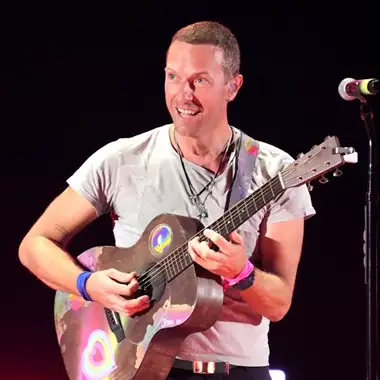 Chris Martin | Είναι ζευγάρι με τη Sophie Turner;