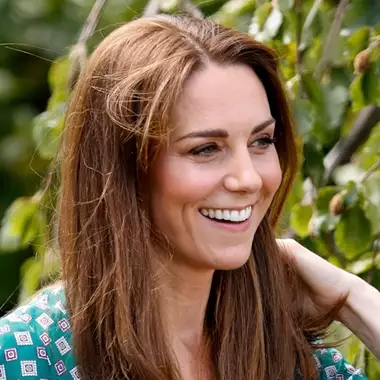 Το βίντεο-έκπληξη της Kate Middleton περιλαμβάνει μια διακριτική αναφορά στη Meghan Markle
