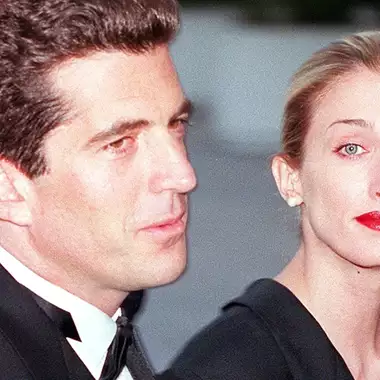 O Ryan Murphy βρήκε την Carolyn Bessette-Kennedy που έψαχνε