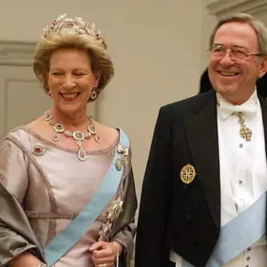 Greek Ruby Wreath τιάρα | Όταν η Άννα Μαρία φόρεσε το μυθικό ελληνικό διάδημα από ρουμπίνια της βασίλισσας Όλγας