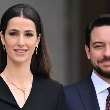 Η Rajwa της Ιορδανίας παραδίδει μαθήματα στυλ σε solo εμφάνιση με την πριγκίπισσα Ευγενία