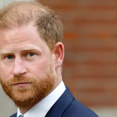 Ο πρίγκιπας Harry κάνει ένα βήμα για τη επανασύνδεση με την οικογένειά του