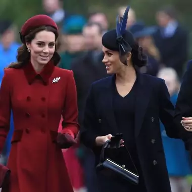 Meghan Markle | Οι δύο λέξεις που είπε για την Kate Middleton μετά την πρώτη τους συνάντηση