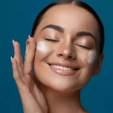 Το "άγνωστο" powerhouse συστατικό που συνδυάζει την αντιγήρανση με την απολέπιση