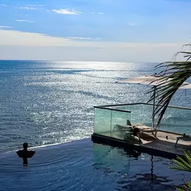 Οι 10 πιο φαντασμαγορικές πισίνες του κόσμου, φυσικές και τεχνικές