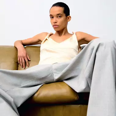 Τα oversized παντελόνια είναι must αυτή τη σεζόν