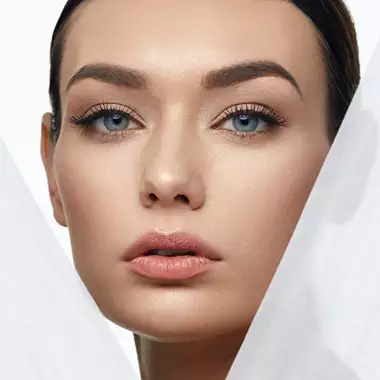 Το "άγνωστο" συστατικό που κάνει παρελθόν τις καφέ κηλίδες