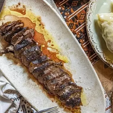 Dining Out | Μερικές από τις πιο δημοφιλείς ταβέρνες της Αθήνας αυτή τη στιγμή