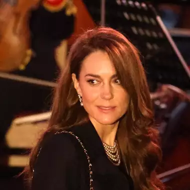 Kate Middleton | Η elegant λεπτομέρεια στην εμφάνισή της την Ημέρα Μνήμης του Ολοκαυτώματος