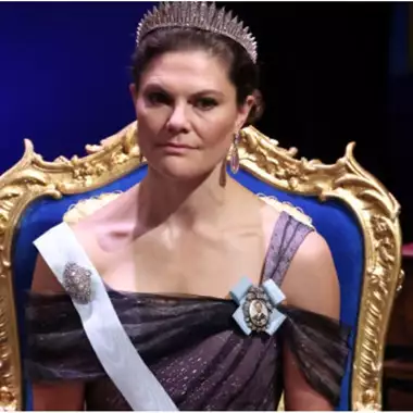 Πριγκίπισσα Victoria | H matchy-matchy εμφάνιση με τη μητέρας της βασίλισσα Silvia σε δείπνο στο Παλάτι