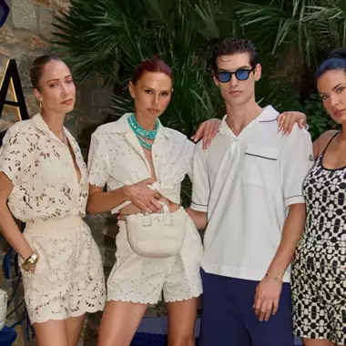 To exclusive pop-up του οίκου Moncler έκανε εγκαίνια στη Μύκονο