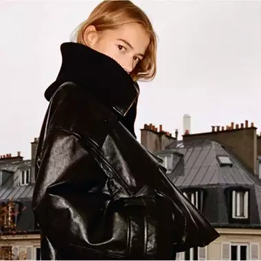 Ο διαφορετικός τρόπος για να φορέσετε ένα slip dress