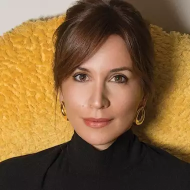 Η Νίκη Λυμπεράκη στο Harper's Bazaar: "Οι γυναίκες πάμε κόντρα στους νόμους του χρόνου"