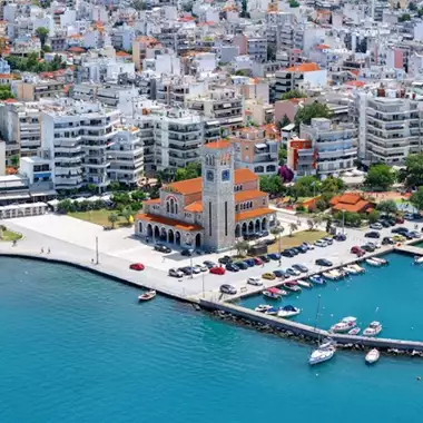 "Ενοίκια στα 400 ευρώ": Αυτή η ελληνική πόλη γίνεται δημοφιλής προορισμός για τους Γάλλους συνταξιούχους