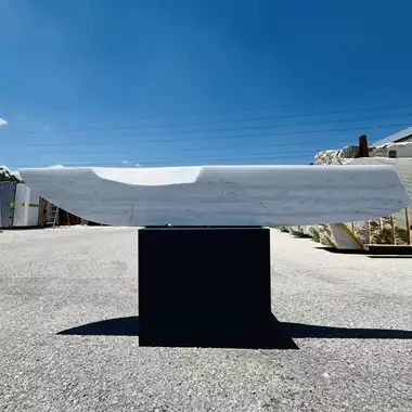 Art Club | Η νέα έκθεση της γλύπτριας Βένιας Δημητρακοπούλου στην Πάρο