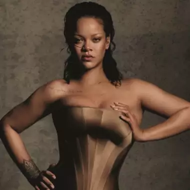 Η Rihanna στο τεύχος Μαΐου του Harper's Bazaar Greece
