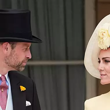 Η Kate Middleton φωτογραφίζει τον πρίγκιπα William με τα νέα μέλη της οικογένειάς τους