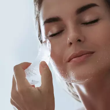 Skin Icing | Κάνει όντως θαύματα ή είναι ακόμα ένα trend;