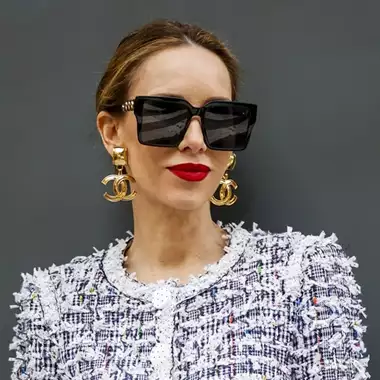 Τα ωραιότερα κόκκινα κραγιόν για γυναίκες άνω των 50