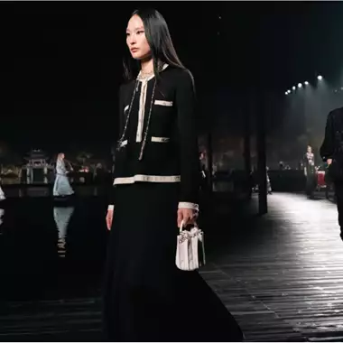 Οι θησαυροί της Gabrielle Chanel εμπνέουν τη συλλογή 2024/25 Métiers d’art