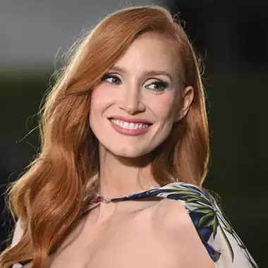 Το αντιοξειδωτικό serum στο οποίο ορκίζονται οι πιο όμορφες celebrities άνω των 40