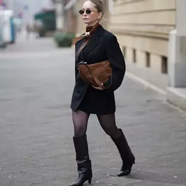 Αυτό είναι το blazer που θα φορέσουν όλες οι fashionistas την άνοιξη του 2026