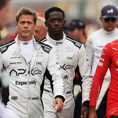 Movie Review | Μπορεί μία ταινία για τη Formula 1 να μετατραπεί στο απόλυτο κινηματογραφικό fashion & adrenaline moment της χρονιάς;