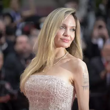 Angelina Jolie | Ο τρόπος που επέλεξε να γιορτάσει τα 50ά της γενέθλια σηματοδοτεί μία νέα αρχή στη ζωή της