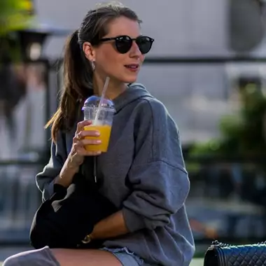 Ποιο λαχανικό, όταν καταναλώνεται ως χυμός, έχει αναζωογονητικές και αδυνατιστικές ιδιότητες;