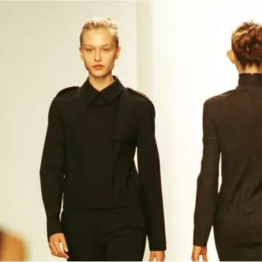 Η Calvin Klein επιστρέφει στην εβδομάδα μόδας της Νέας Υόρκης με το ντεμπούτο της Veronica Leoni