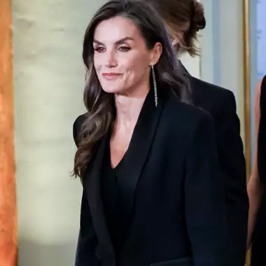 Letizia της Ισπανίας | Η εμφάνιση με slingback γόβες-συνώνυμο του γαλλικού στιλ