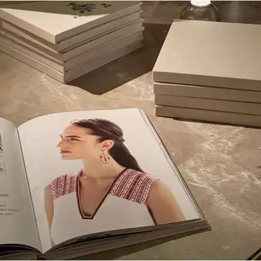 Η Ancient Kallos γιόρτασε τα 10 χρόνια της μ' ένα κομψό λεύκωμα