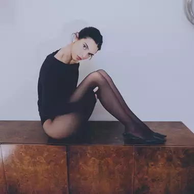 H Kendall Jenner ξεχωρίζει τα Invisible Tights της Calzedonia