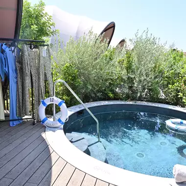 Η HAÁLS παρουσίασε τη συλλογή της "L’Éternel Été"